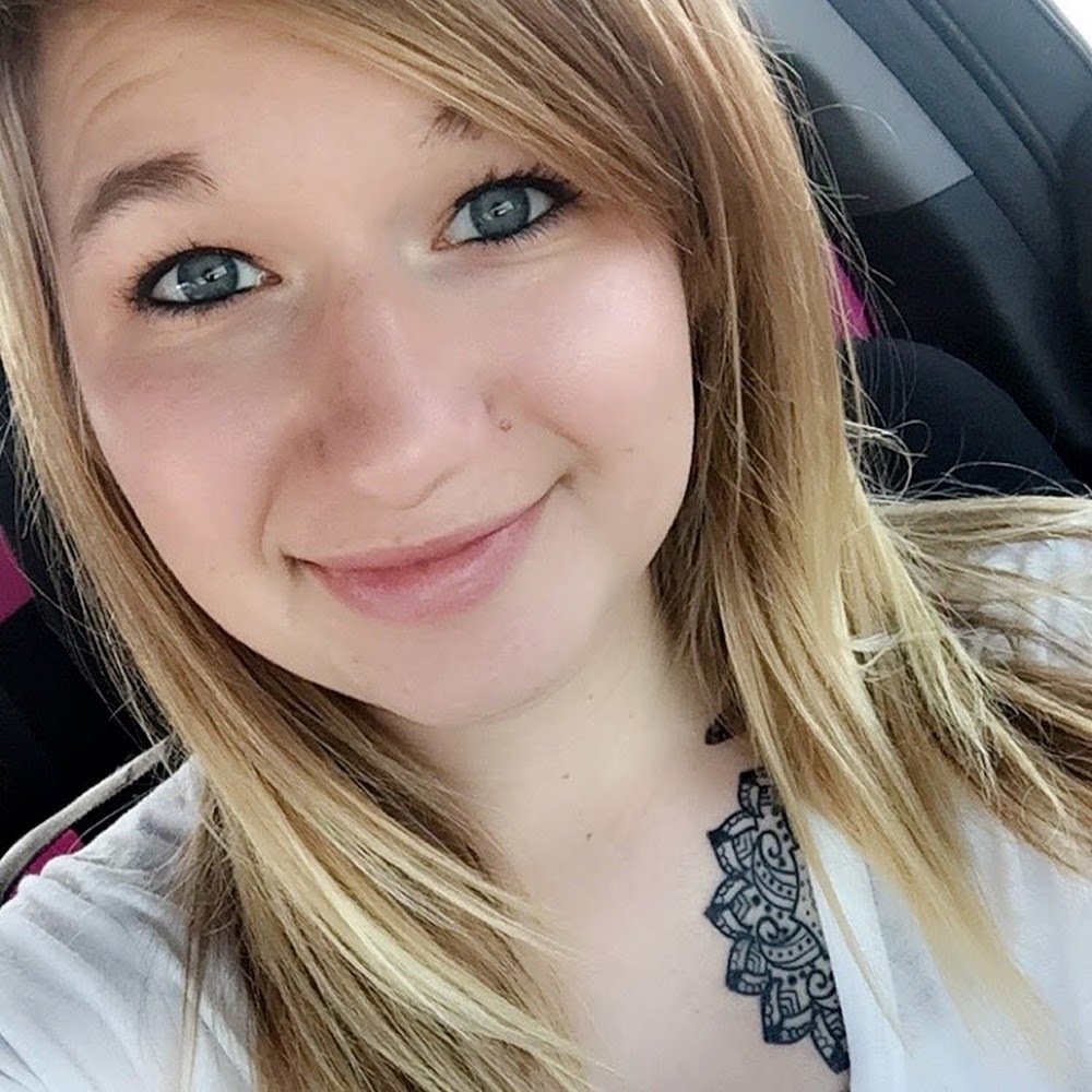 Meet your Posher, Brenna